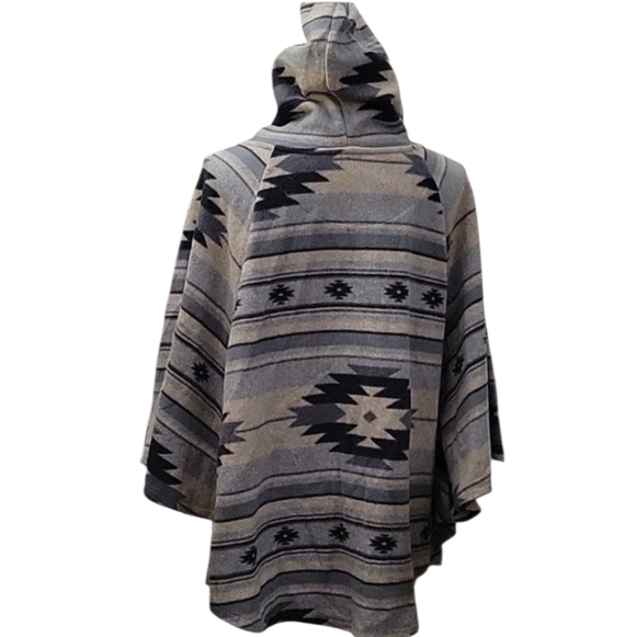 Cuddl Duds Oversize Aztec Pattern Hooded Sweater - Picture 4 of 5